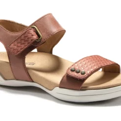 Halsa Footwear Dominica